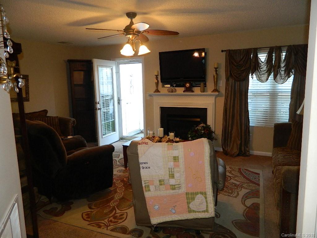 3240 Barons Court Road, Unit 10 Charlotte, NC 28213 - Photo 9 of 22 Gallery Image 9