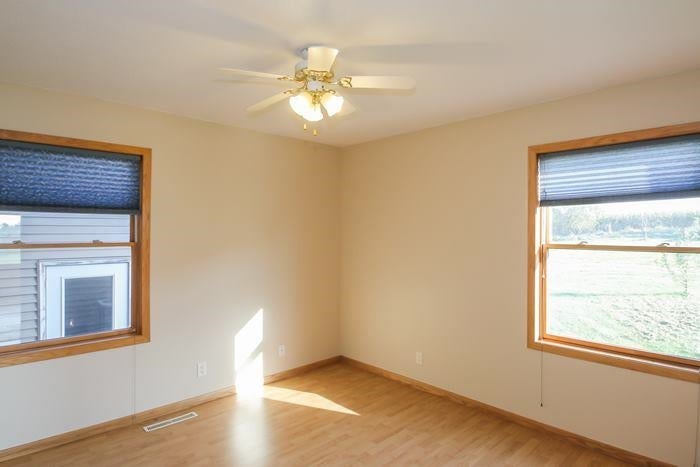 3374 180th Street Homestead, IA 52236 - Photo 12 of 25 Gallery Image 12