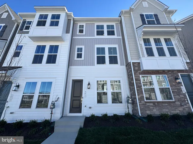 a large building with a lot of windows