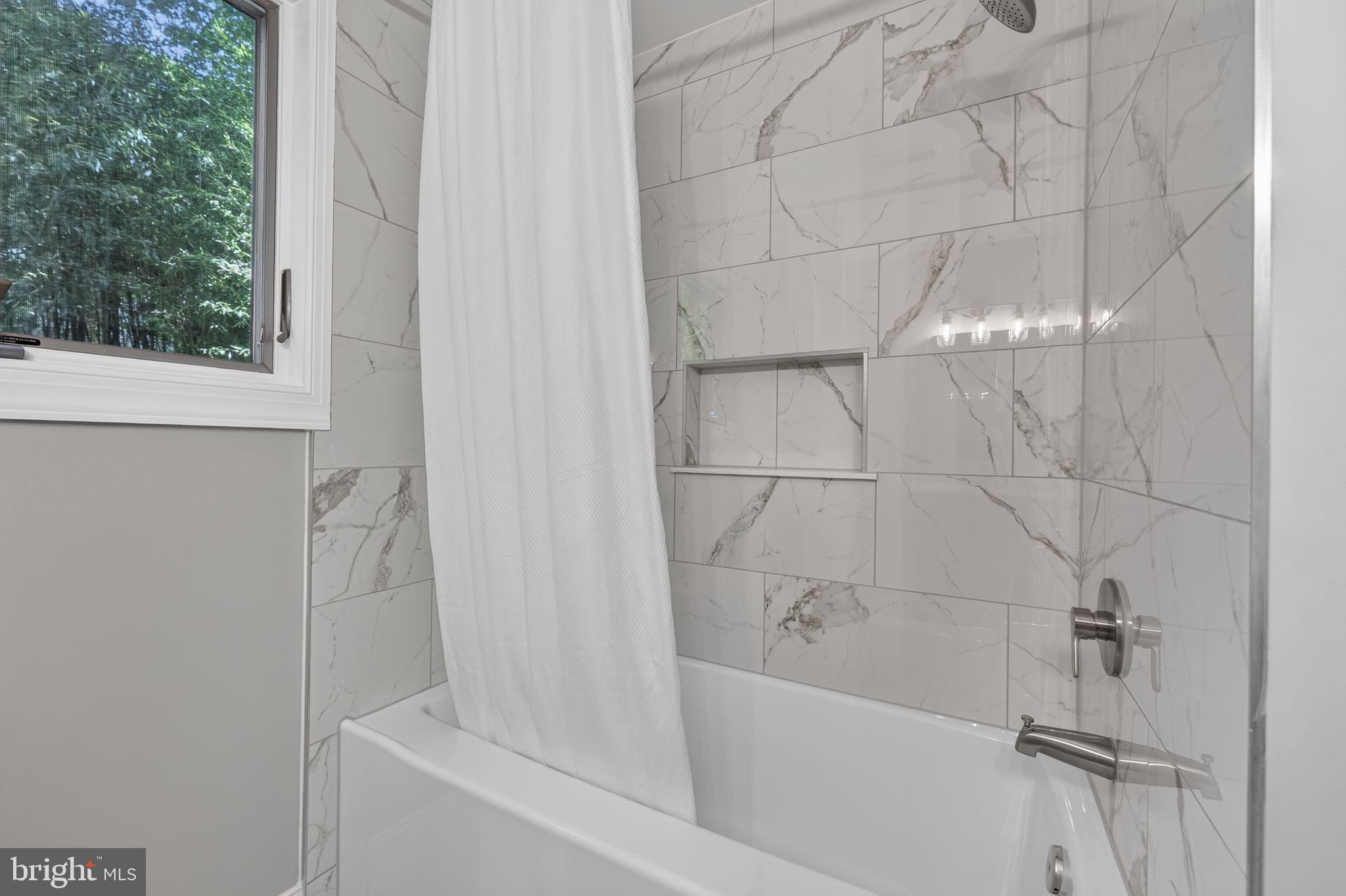 10800 Park Road Lorton, VA 22079 - Photo 22 of 49 Bathroom 2