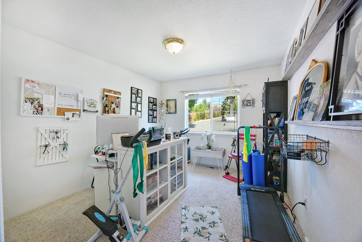 2398 Springbrook Road, Unit 1 Medford, OR 97504 - Photo 19 of 26 DSC_2913