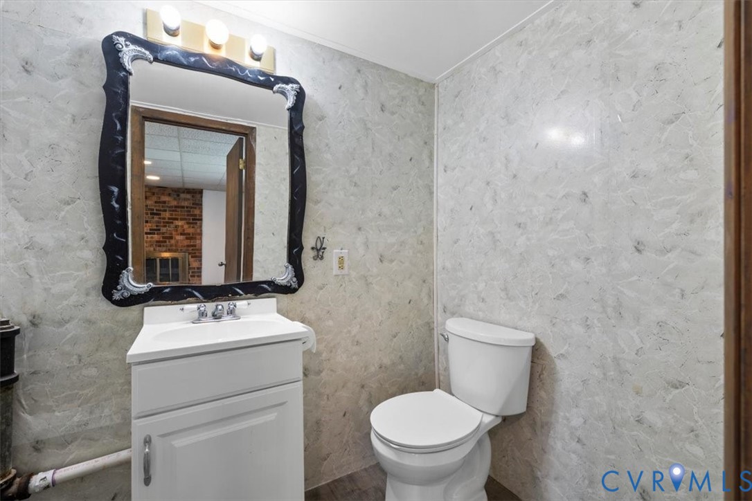 2817 Lito Road Glen Allen, VA 23060 - Photo 15 of 32 1/2 bath