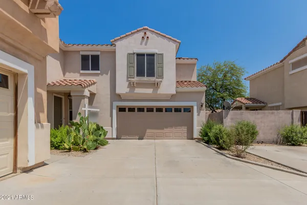 $2,920 | 204 West Mountain Sage Drive, Phoenix, AZ 85045