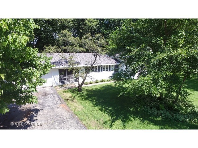 31 Golden Larch Court Naperville, IL 60540 - Photo 2 of 11