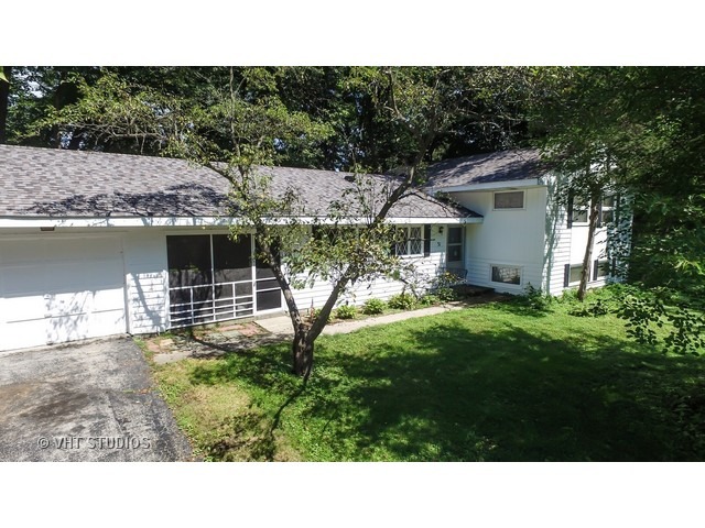 31 Golden Larch Court Naperville, IL 60540 - Photo 3 of 11