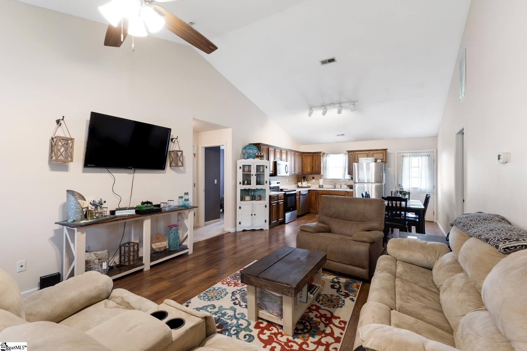 2 Dakota Road Greenville, SC 29617 - Photo 9 of 22 Gallery Image 9
