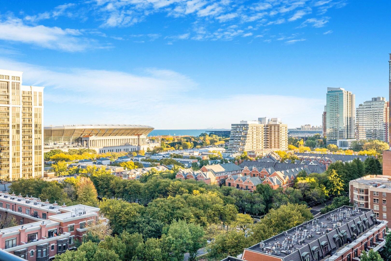 125 East 13th Street, Unit 1213 Chicago, IL 60605 - Photo 19 of 21 a view of a city