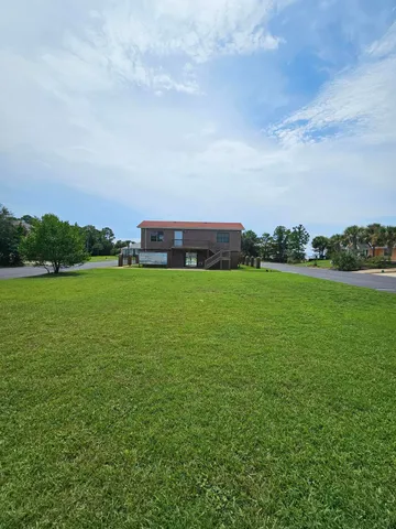 a view of a tennis court