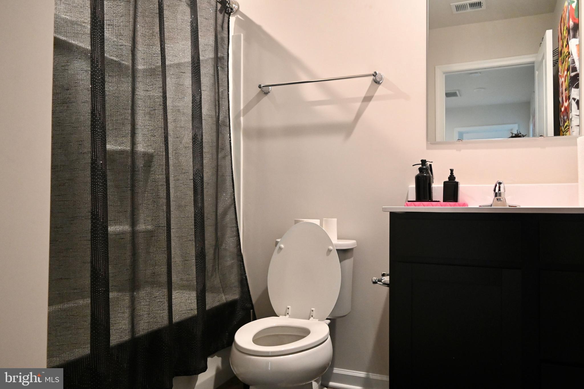 110 Mariners Way Cambridge, MD 21613 - Photo 28 of 41 Modern bathroom with sleek finishes.
