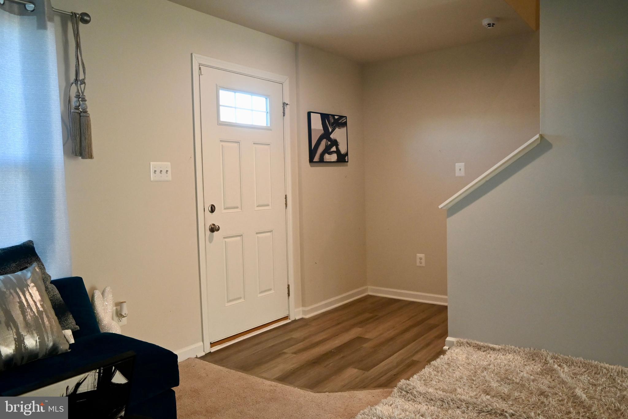 110 Mariners Way Cambridge, MD 21613 - Photo 5 of 41 Welcoming entryway with modern charm.