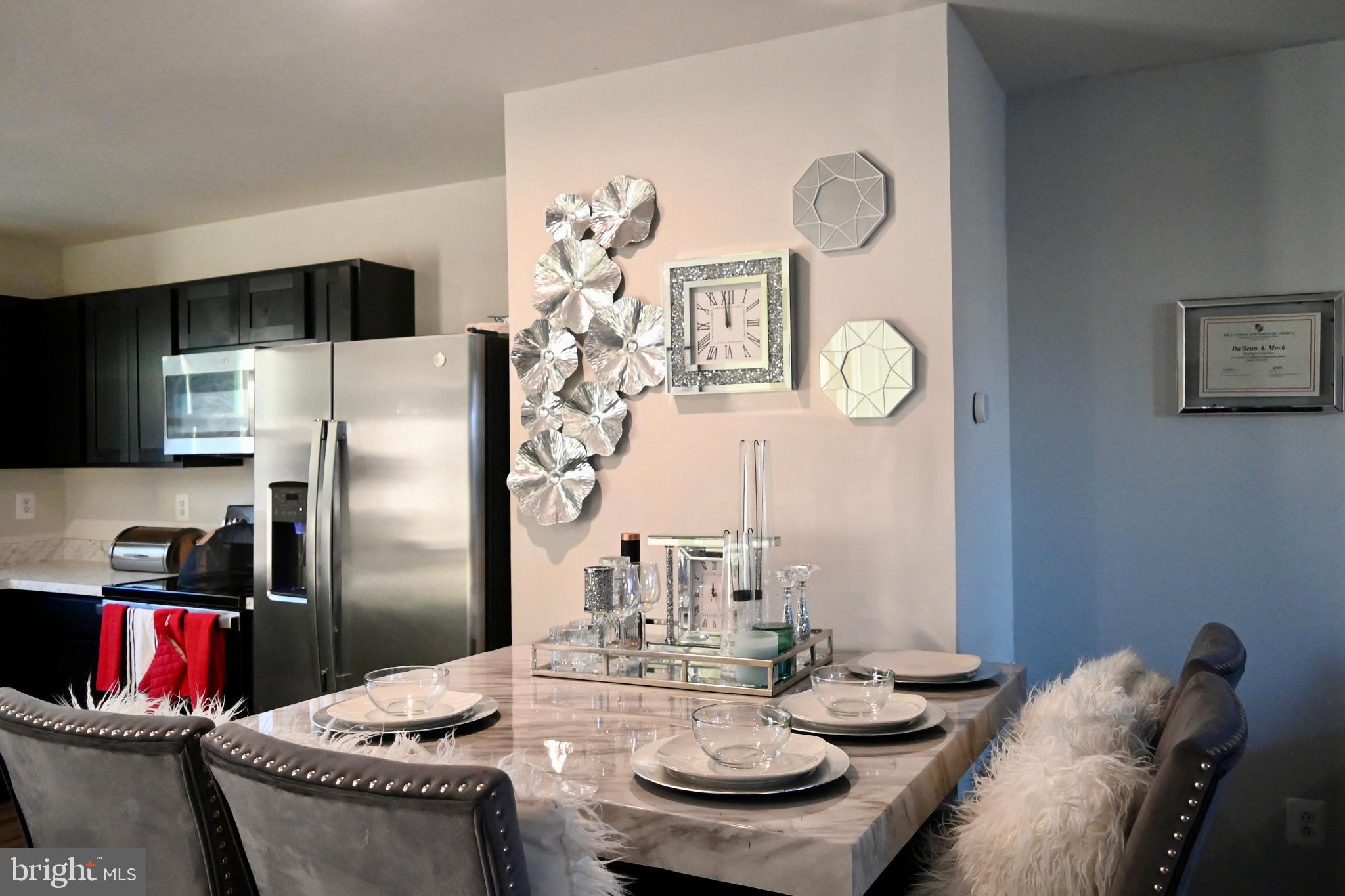 110 Mariners Way Cambridge, MD 21613 - Photo 9 of 41 Modern elegance in a stylish kitchen setting.