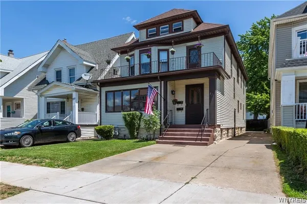 $1,700 | 237 North Park Avenue, Buffalo, NY 14216