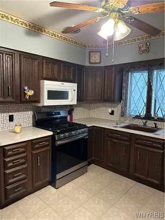 $1,700 | 237 North Park Avenue, Buffalo, NY 14216
