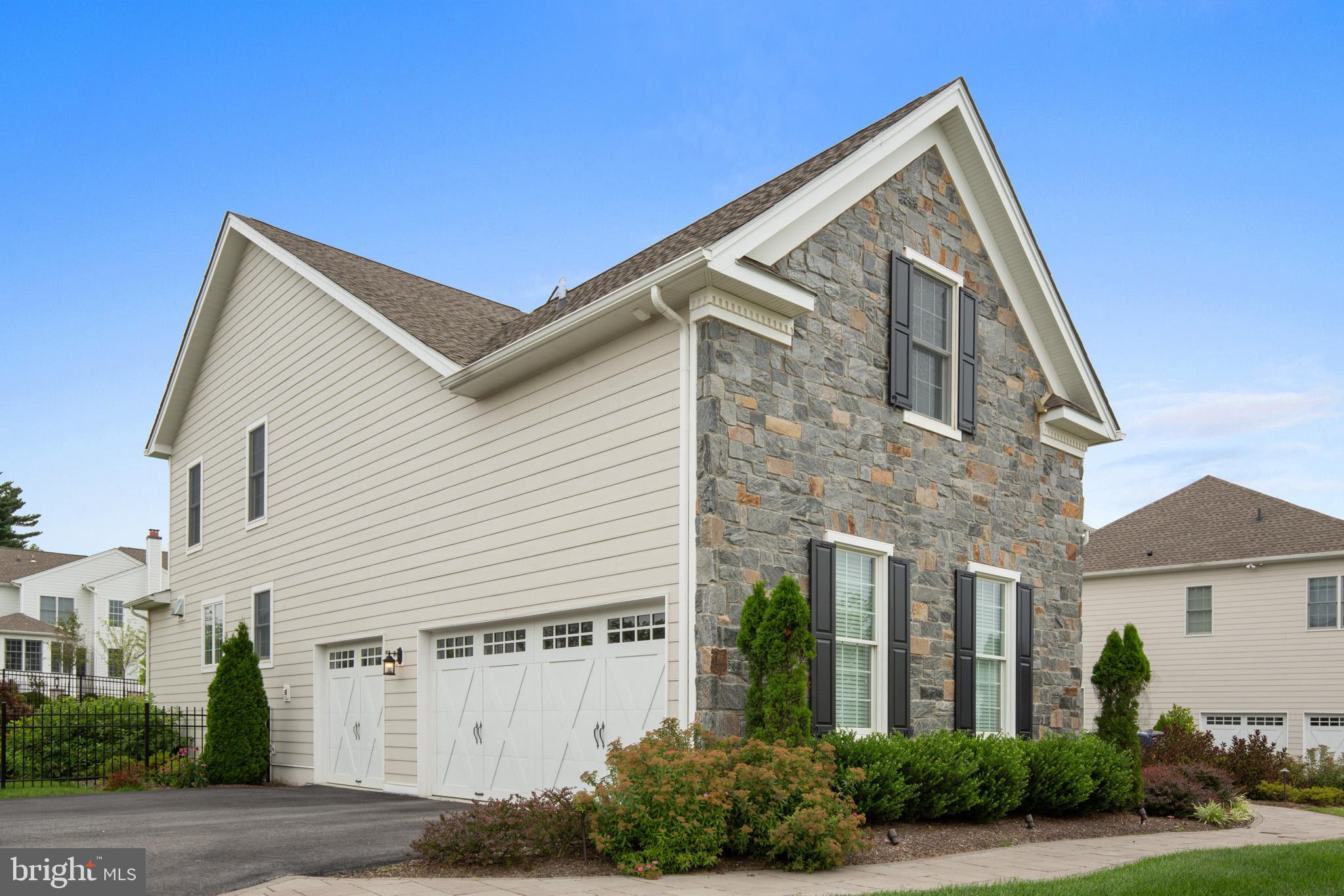 3903 Lewis Run Road Newtown Square, PA 19073 - Photo 2 of 27