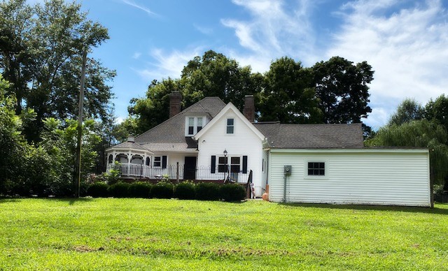 292 High Street Morrison, TN 37357 - Photo 34 of 39 a front view of a house with a yard