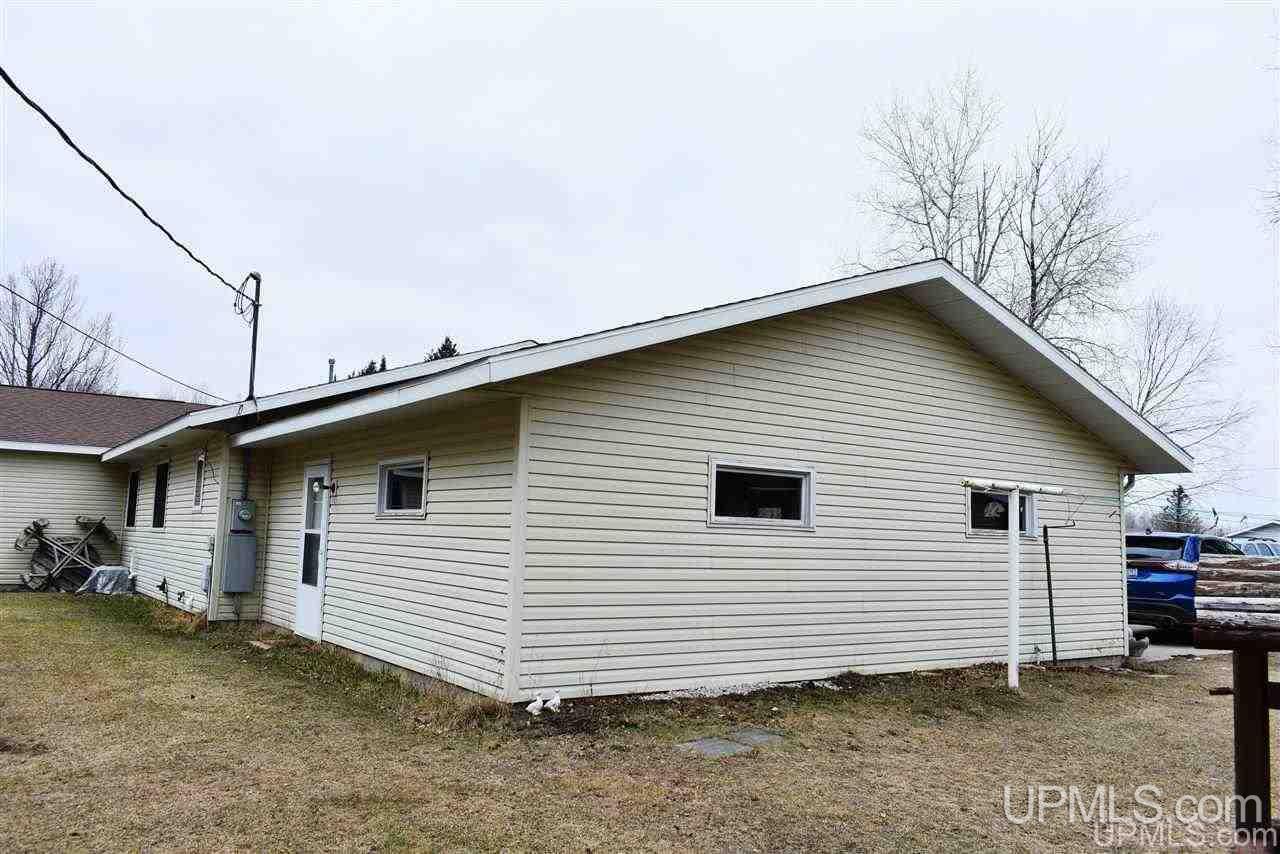 4687 12th Road Escanaba, MI 49829 - Photo 6 of 28