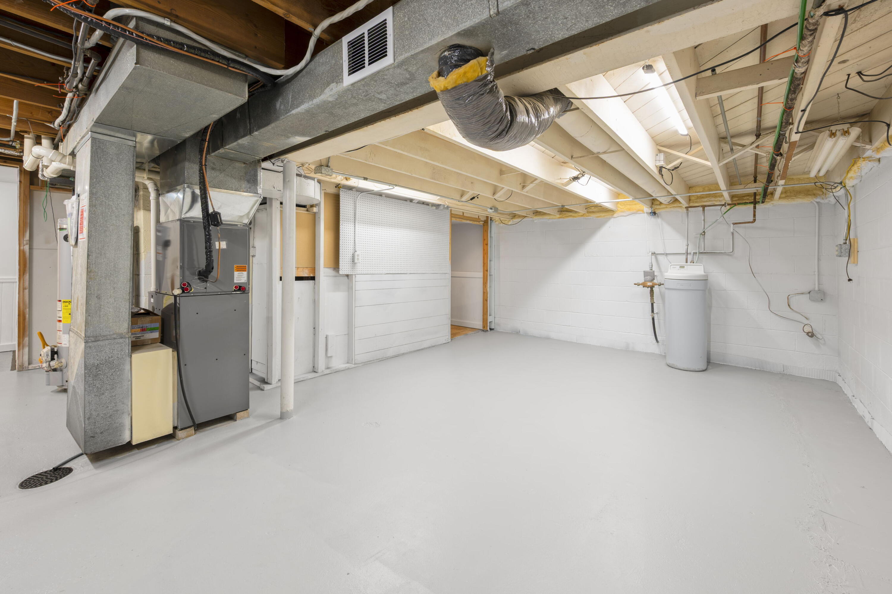 16500 Willow Ridge Lane Brookfield, WI 53005 - Photo 26 of 28 New Mechs, Drain Tile & Sumps w/Battery!