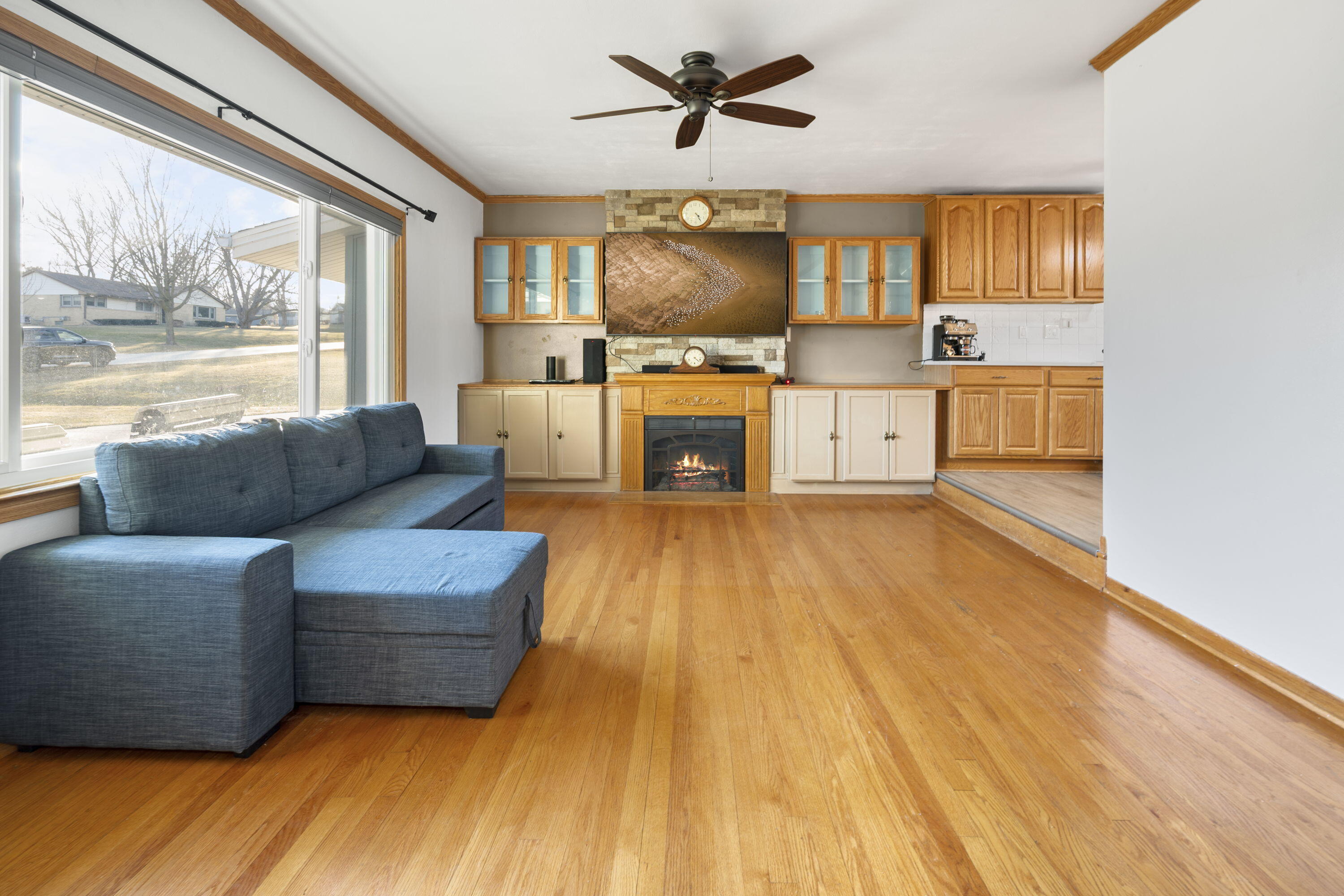 16500 Willow Ridge Lane Brookfield, WI 53005 - Photo 4 of 28 Living Room 1