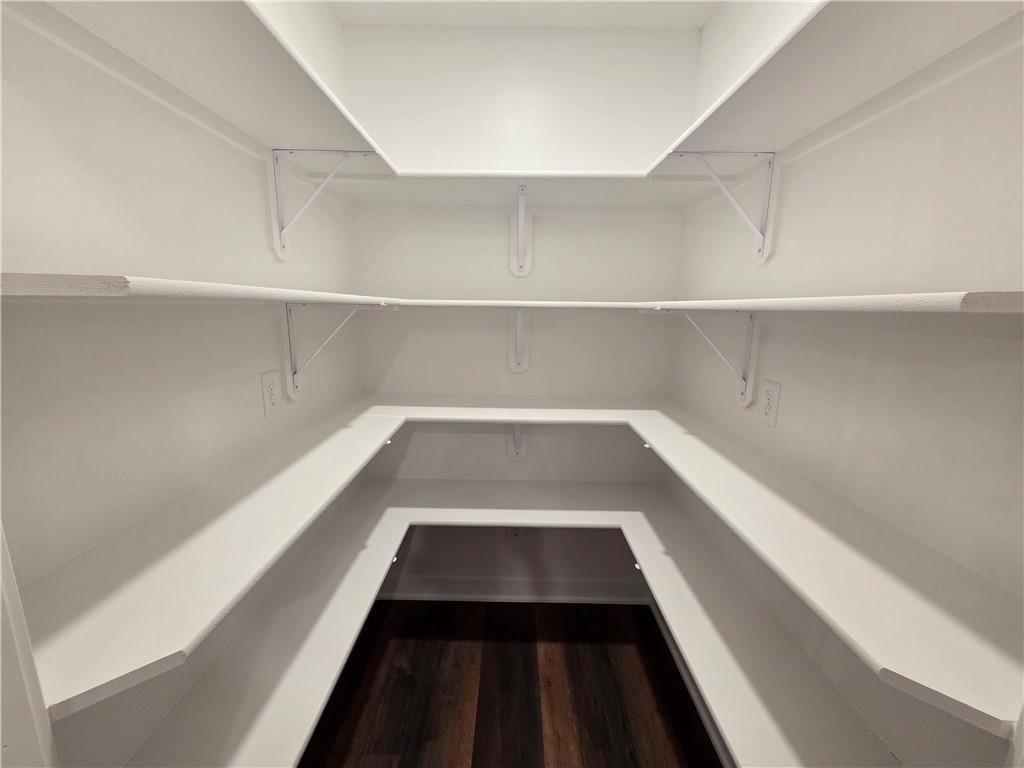 32 East 7th Street Adrian, MO 64720 - Photo 11 of 42