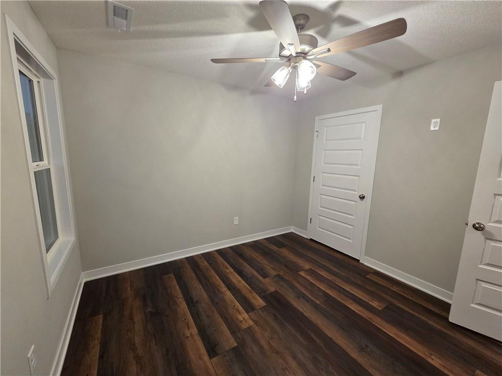 32 East 7th Street Adrian, MO 64720 - Photo 14 of 42