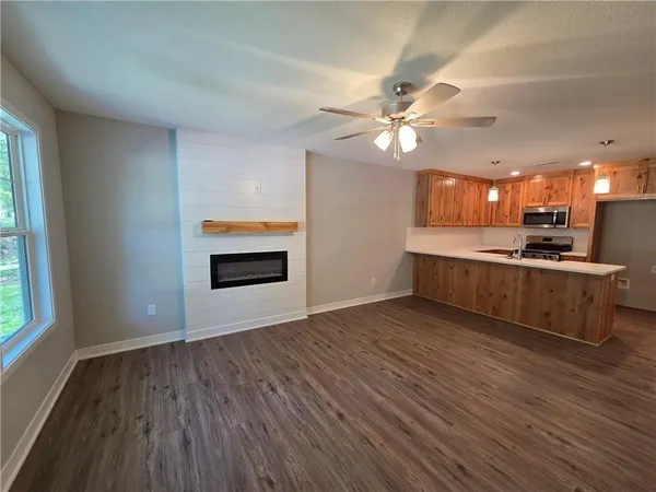 $219,900 | 32 East 7th Street, Adrian, MO 64720