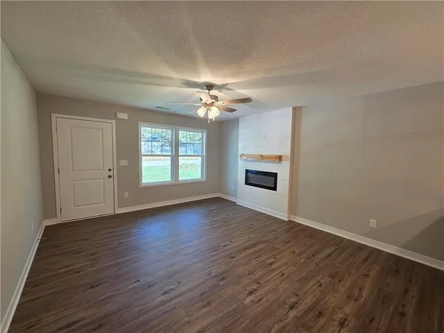 $219,900 | 32 East 7th Street, Adrian, MO 64720