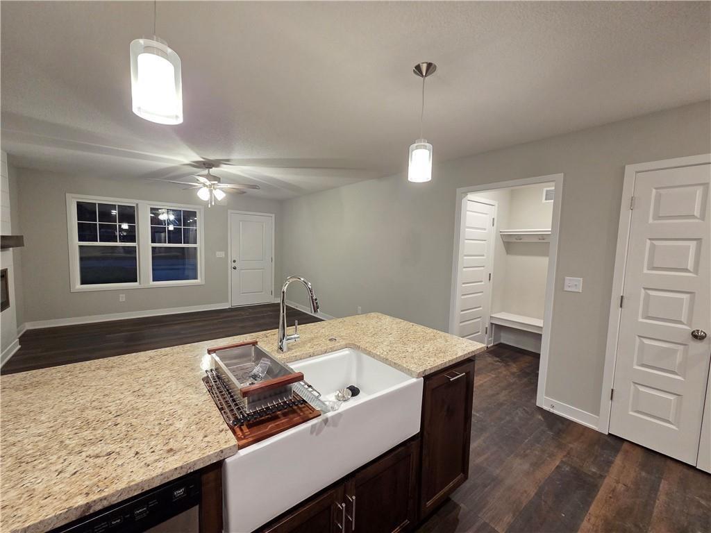 32 East 7th Street Adrian, MO 64720 - Photo 9 of 42