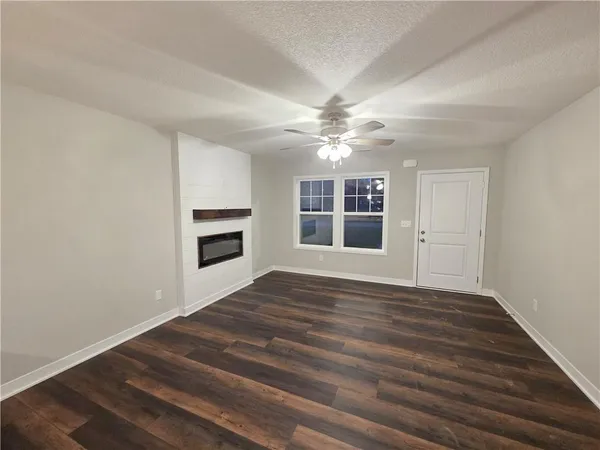 $219,900 | 32 East 7th Street, Adrian, MO 64720