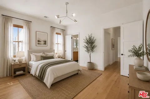 $995,000 | 346 1/2 North Gardner Street, Los Angeles, CA 90036