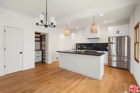 $995,000 | 346 1/2 North Gardner Street, Los Angeles, CA 90036