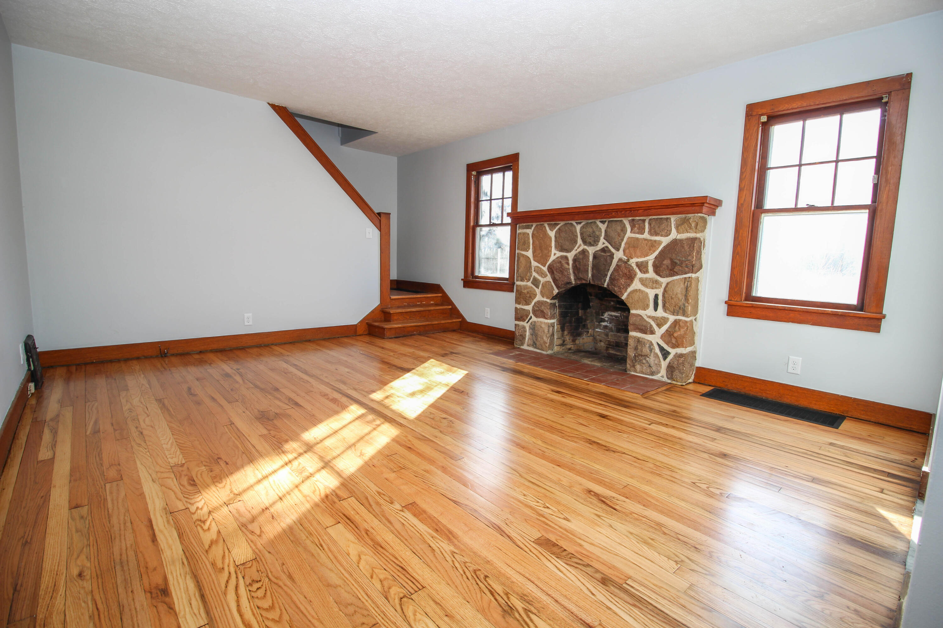 613 Portage Avenue Three Rivers, MI 49093 - Photo 5 of 21 Portage-9585