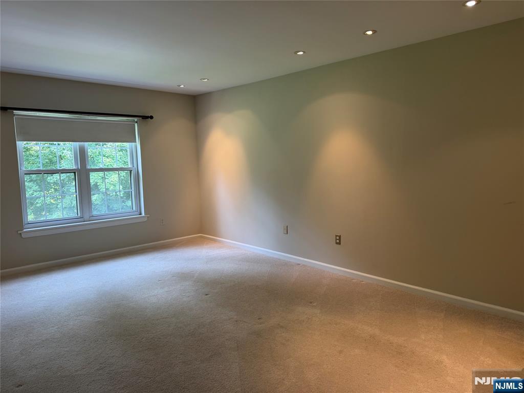 358 Maple, Unit 4 Oradell, NJ 07649 - Photo 6 of 13 Gallery Image 6