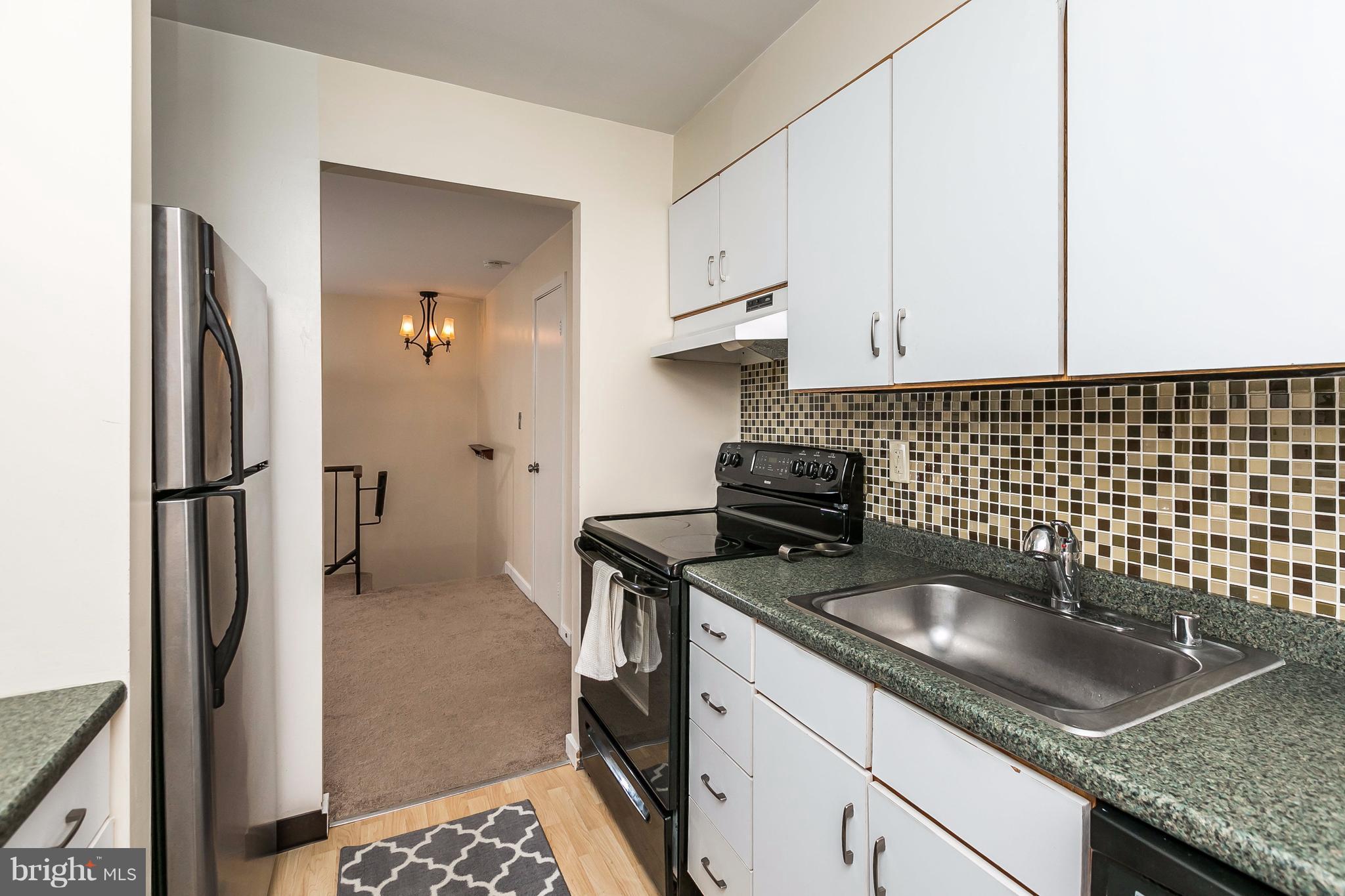 132 Barre Street West, Unit R36 Baltimore, MD 21201 - Photo 14 of 29 Kitchen