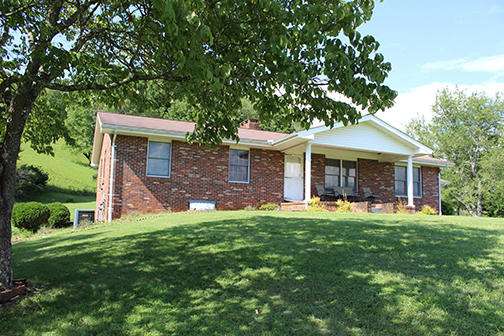 295 Wolfe Gilbert Road Dryden, VA 24243 - Photo 3 of 28 C