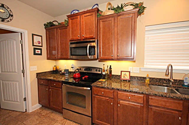 10610 Orkney Way Daphne, AL 36527 - Photo 11 of 20 Kitchen View 3