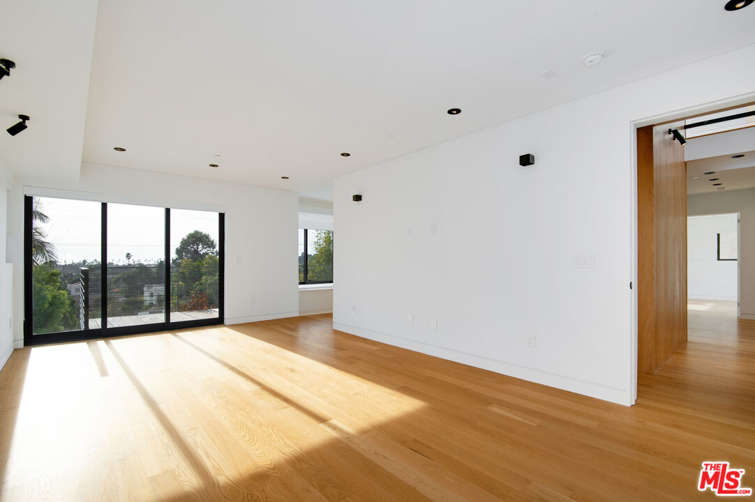 902 Berkeley Street Santa Monica, CA 90403 - Photo 13 of 37