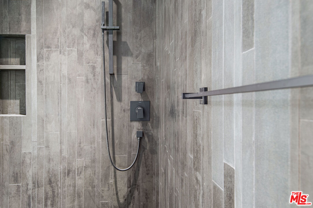 902 Berkeley Street Santa Monica, CA 90403 - Photo 25 of 37