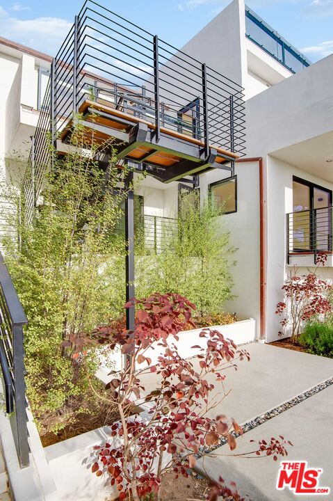 902 Berkeley Street Santa Monica, CA 90403 - Photo 32 of 37