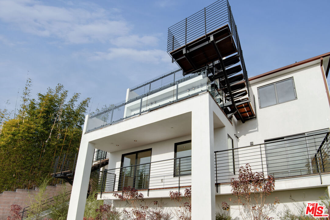 902 Berkeley Street Santa Monica, CA 90403 - Photo 35 of 37