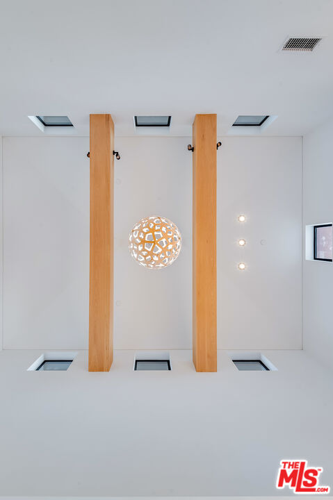 902 Berkeley Street Santa Monica, CA 90403 - Photo 9 of 37