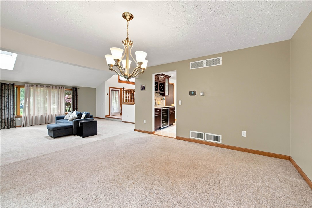 135 Ridgeway Estates Greece, NY 14626 - Photo 14 of 30 Gallery Image 14