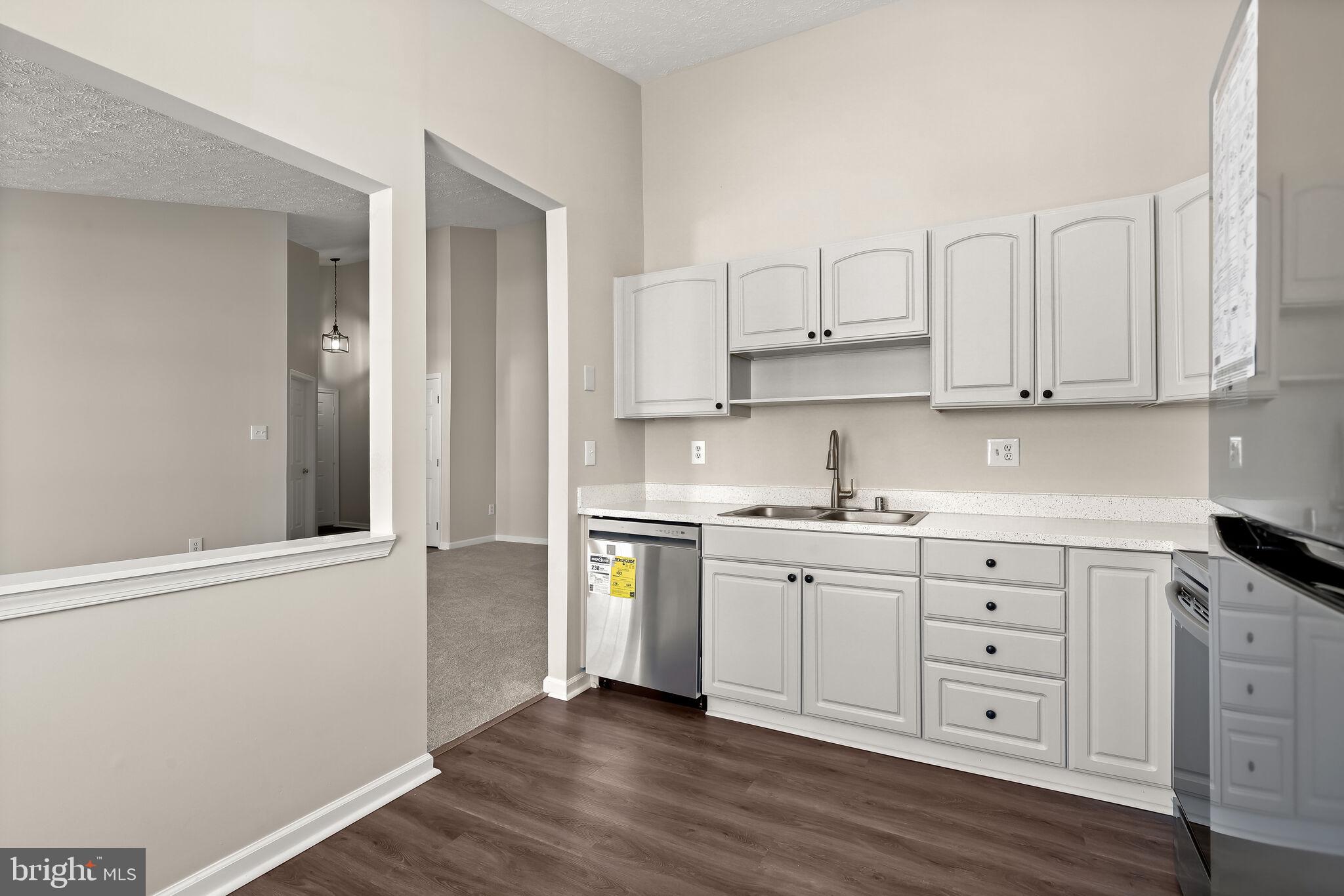 7905 Valley Manor Road, Unit 304 Owings Mills, MD 21117 - Photo 12 of 28 Kitchen