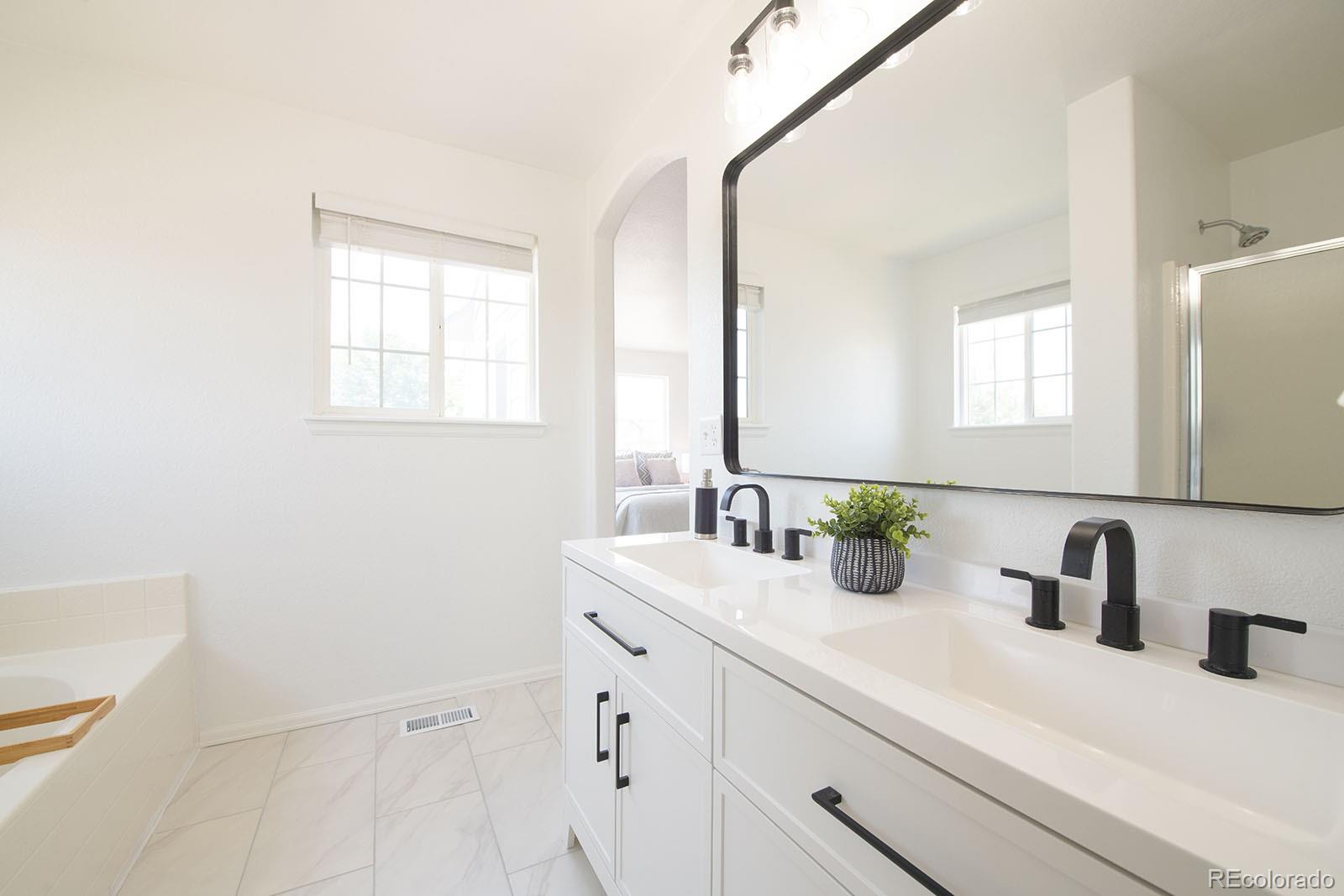 4575 Crystal Street Denver, CO 80239 - Photo 15 of 37