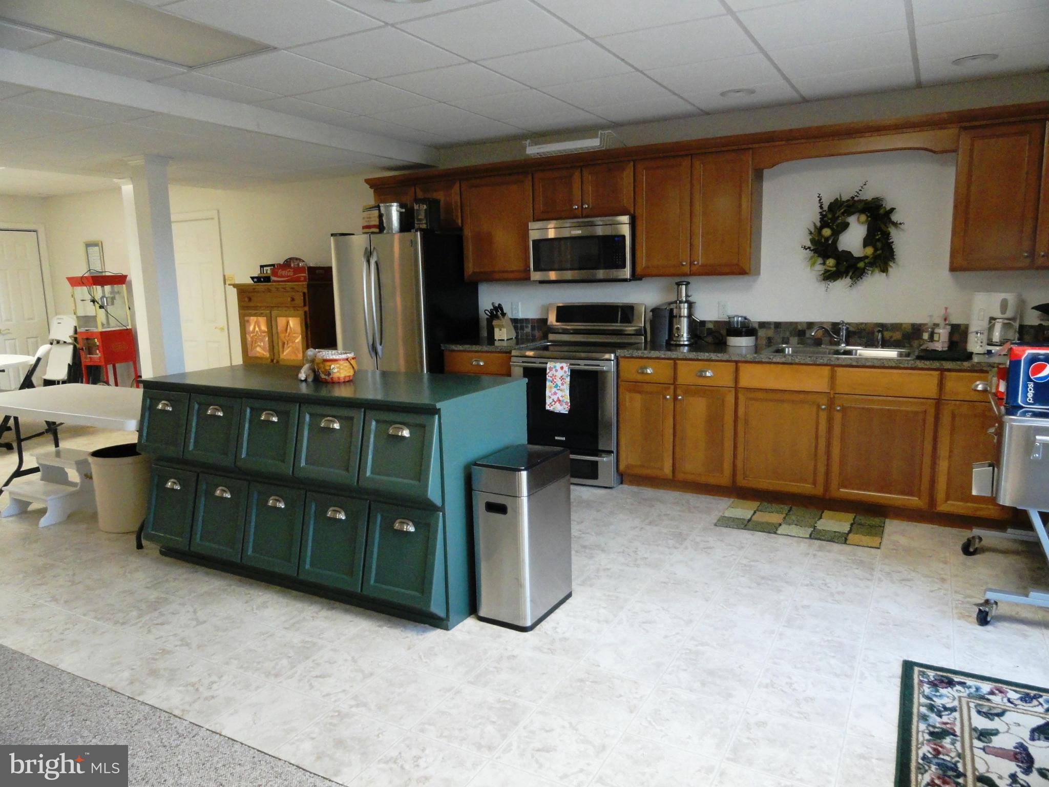 15910 Broadfording Road Hagerstown, MD 21740 - Photo 27 of 30 Kitchen