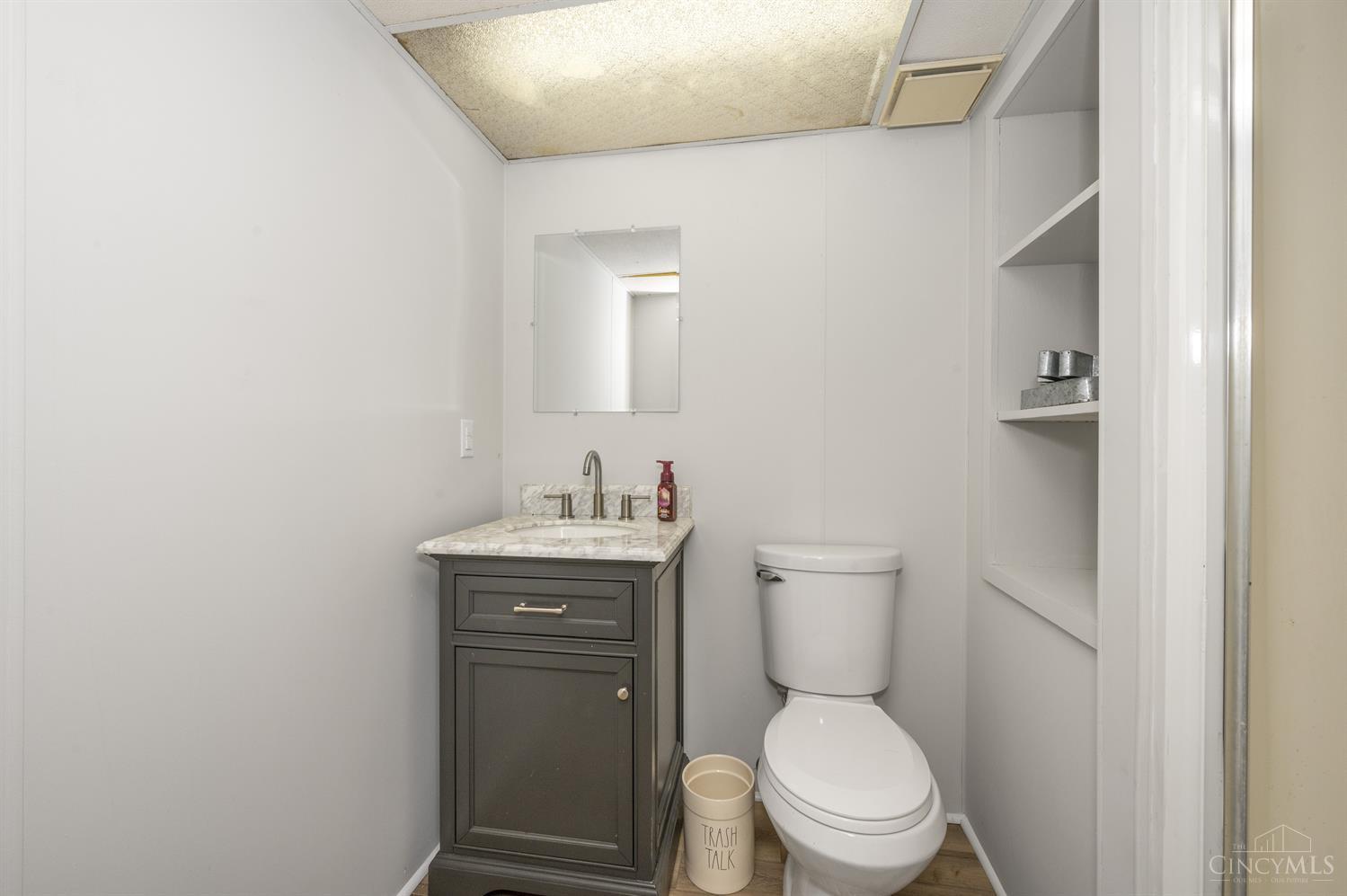 4575 Eck Road Middletown, OH 45042 - Photo 19 of 33 Gallery Image 19