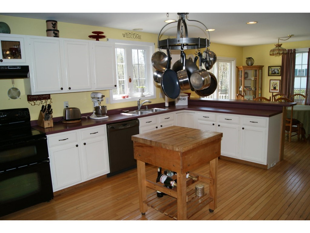 31 1st Tavern Road Jaffrey, NH 03452 - Photo 3 of 26