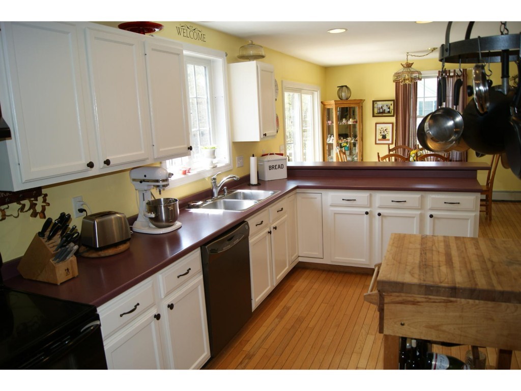 31 1st Tavern Road Jaffrey, NH 03452 - Photo 4 of 26