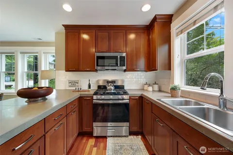 $749,000 | 5807 55th Avenue Northeast, Unit B, Seattle, WA 98105