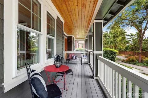$749,000 | 5807 55th Avenue Northeast, Unit B, Seattle, WA 98105