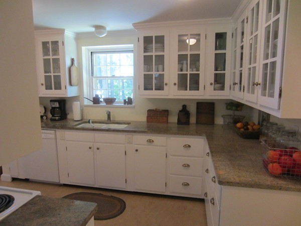 18 Plum Tree Road Amherst, MA 01002 - Photo 10 of 26 Gallery Image 10